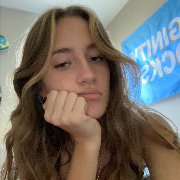 Meet Your Posher - Picture 5 of 6